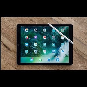 ipad Pro 12.9  Use Excellent Continue